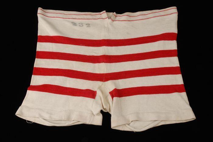 Zwembroek van rood-wit gestreept tricot katoen