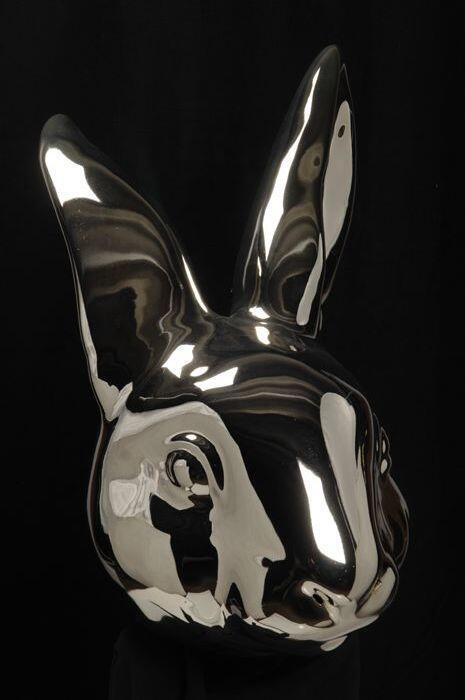 Konijnenhoofd van polyester, verchroomd, te dragen als masker over het hoofd, collectie Wonderland