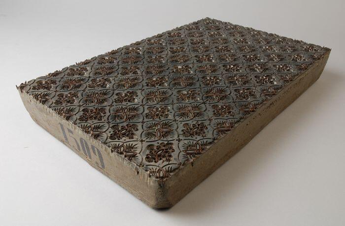 Rechthoekig drukblok van houtmet metalen blokmotief voor het bedrukken van katoenen stoffen, "1509"