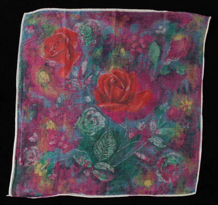 Vierkante kantoenen zakdoek met veelkleurige opdruk van rozen en andere bloemmotieven