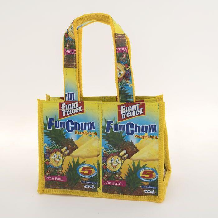 Tasje gemaakt van zakjes Eight o'clock Fun Chum