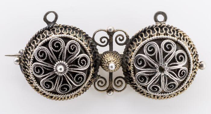zilveren broche (filigrein)