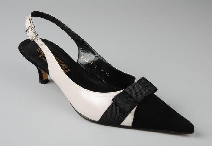 Puntige damesschoen, zwart-wit, kleine hak, slingback