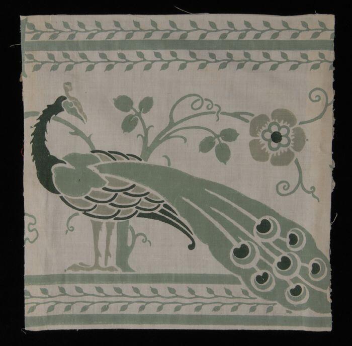 Stofstaal, katoen met dessin met rand van gestileerde bloemranken in groen, Kralingse…
