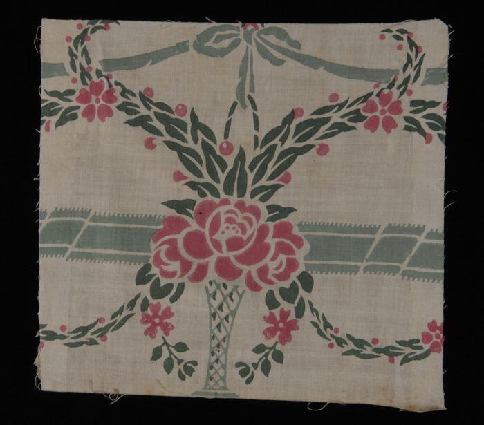 Stofstaal, katoen met dessin met bloemen en guirlande, Kralingse katoenaatschappij, "2301"