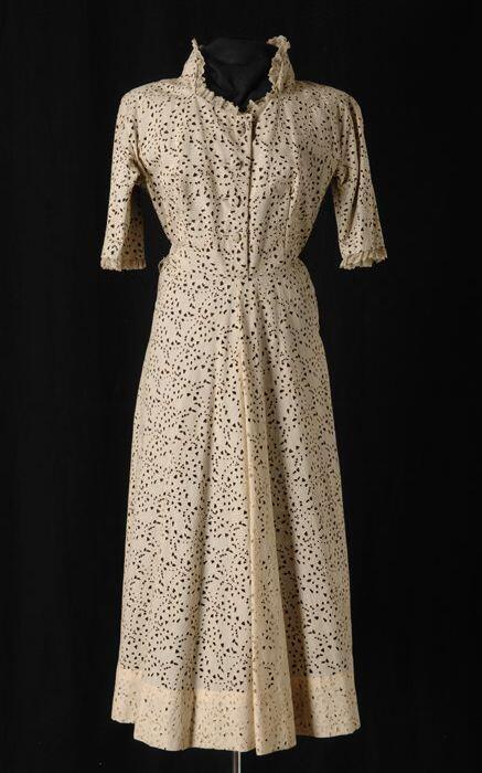 Ecru broderie japon