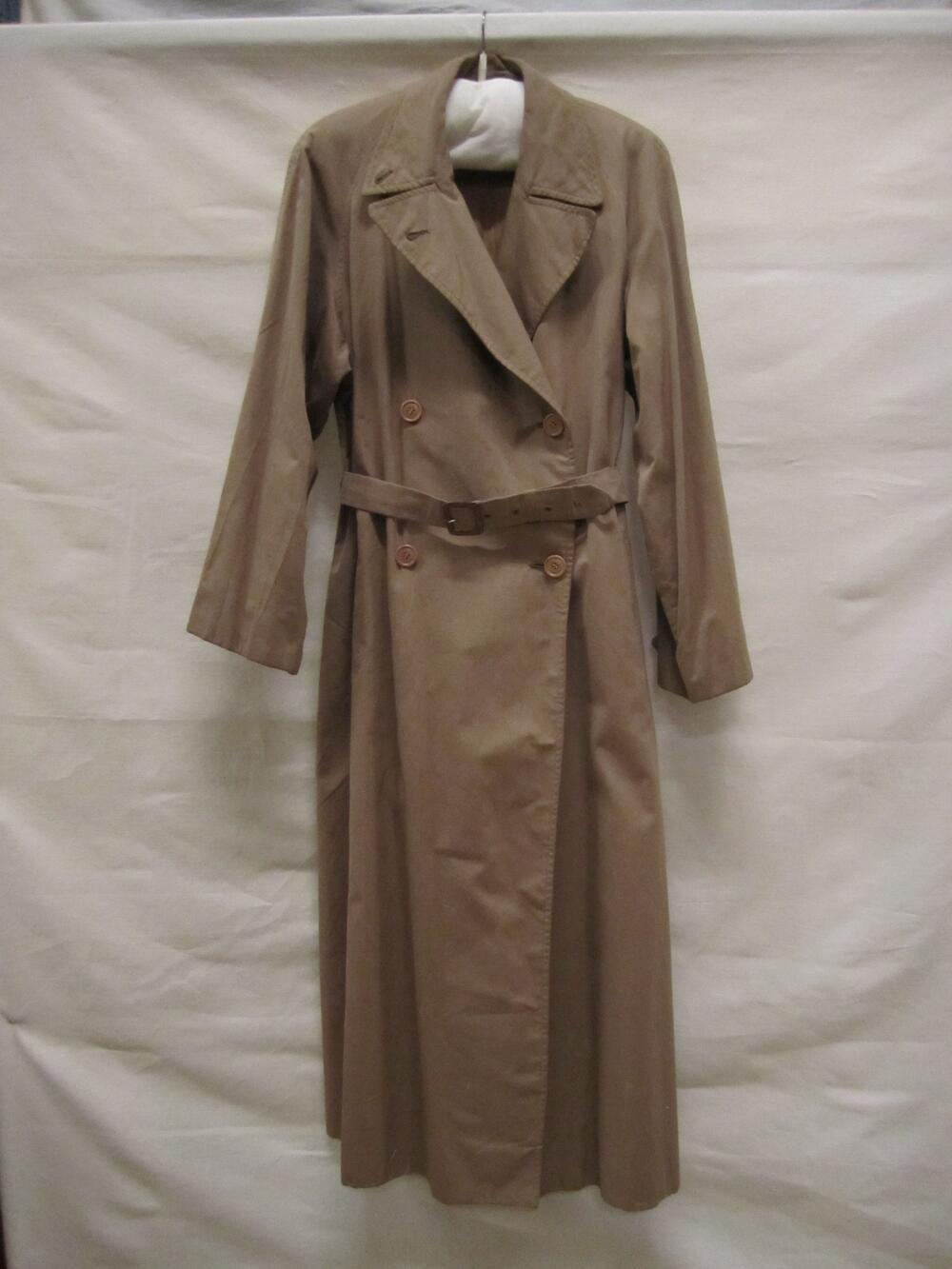 Mantel, model trenchcoat van beige gabardine met gespceintuur van de stof