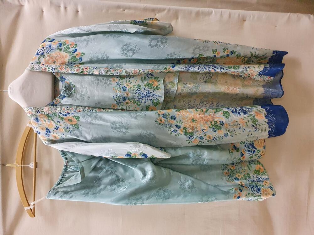 Reisset vrouw
