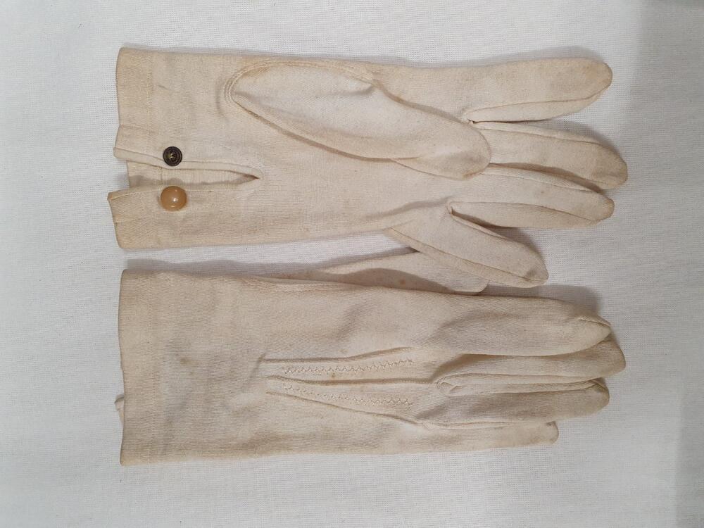 Een paar mannenhandschoenen