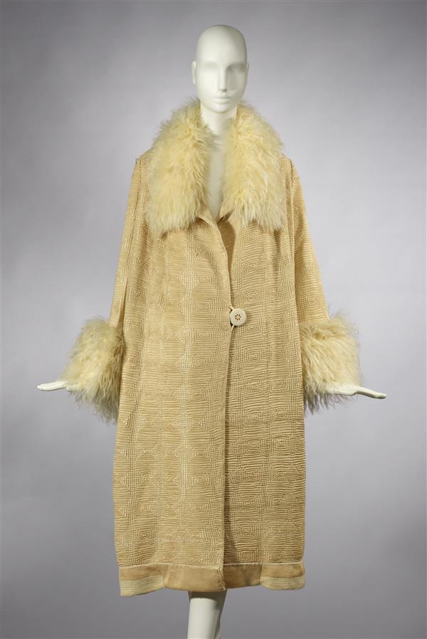 Mantel of vest