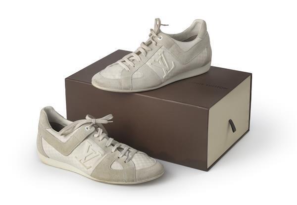 Paar sneakers