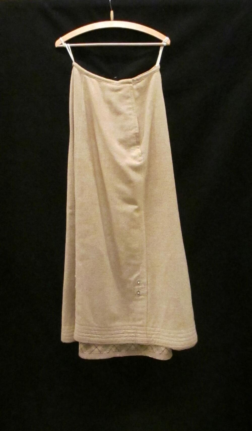 Rok van beige tweed, behorende tot mantelpak. Garnering van beige en grijs vilt, satijndraad en…