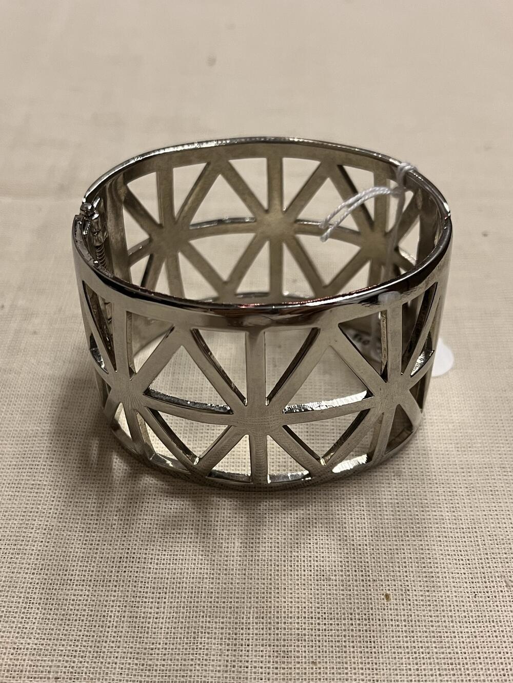 Armband, zilverkleurig metaal