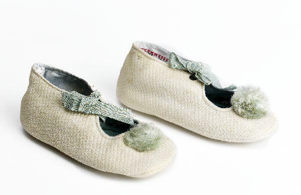 Een paar babyschoenen