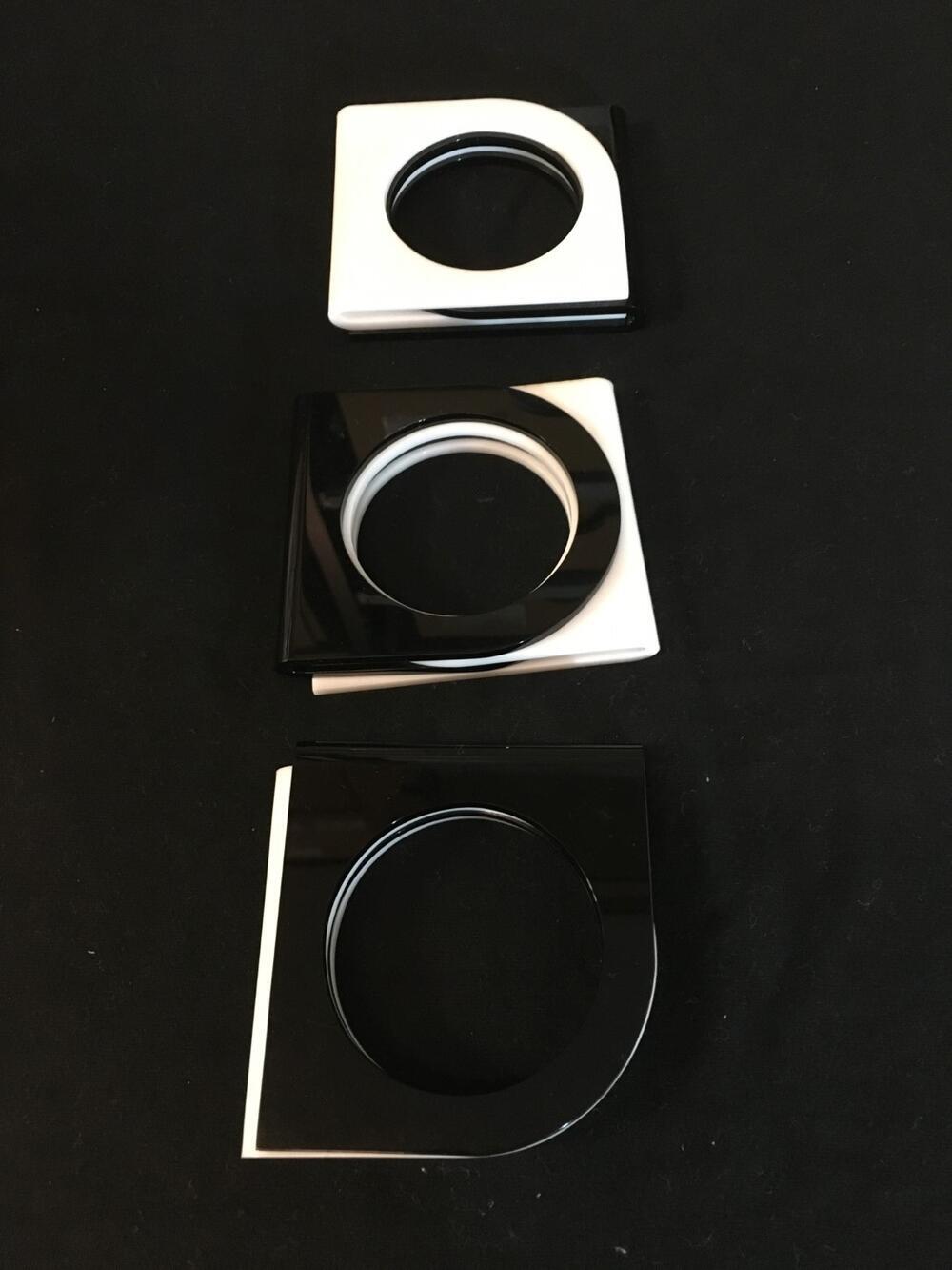 Drie armbanden