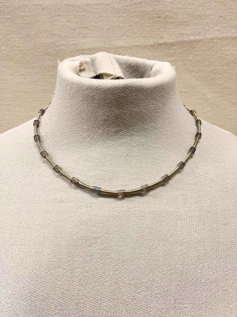 Ketting, spiraal met kralen