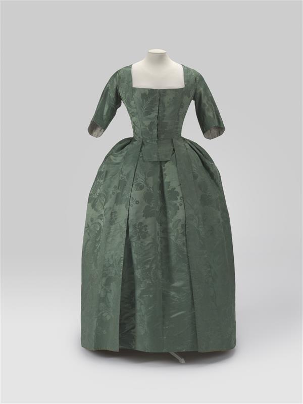 Robe à l'anglaise