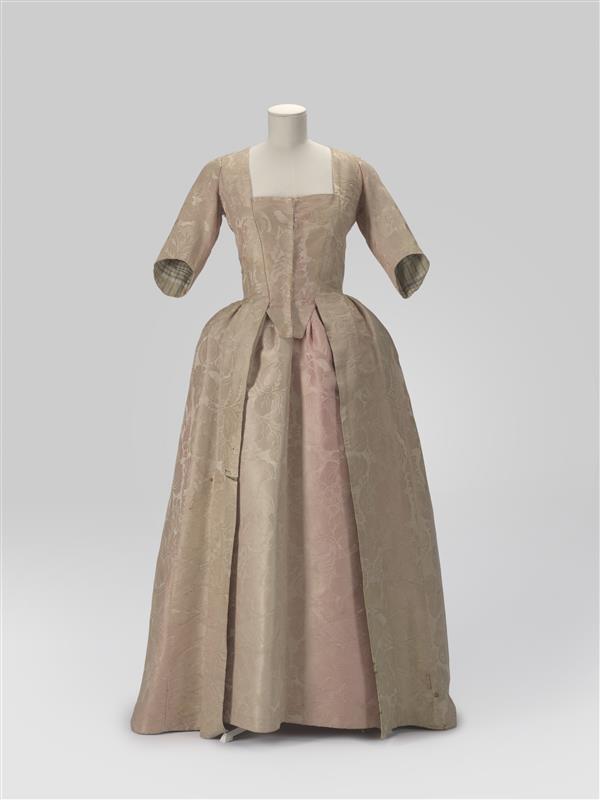 Robe à la française
