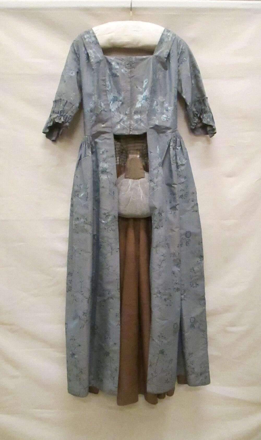 Robe a l'anglaise