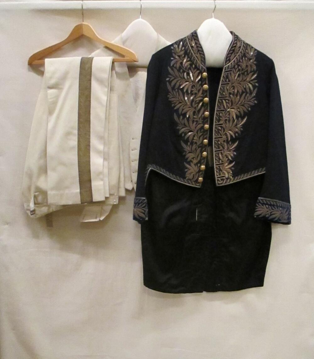 Gala-uniform, bestaande uit jas, broek en vest