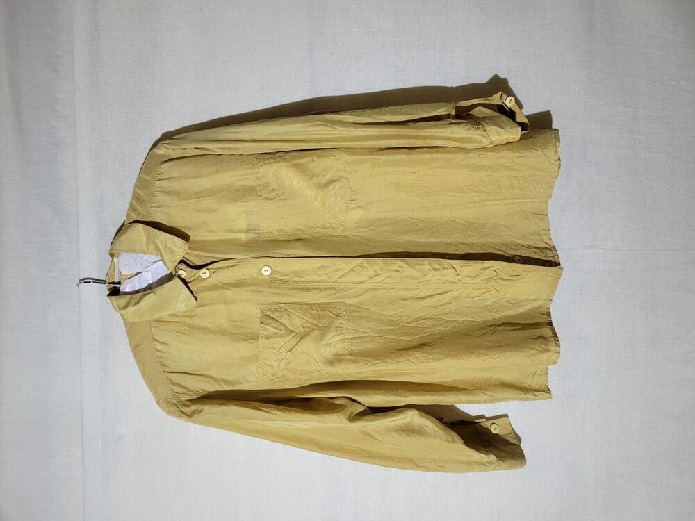 Blouse van goudkleurige zijde in overhemd model