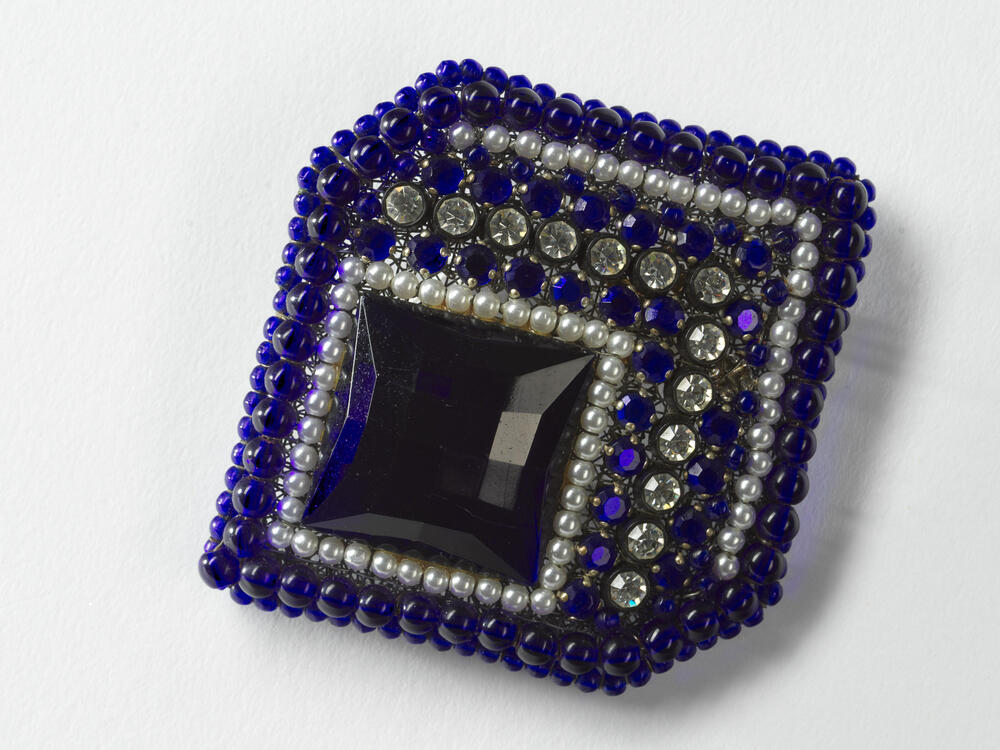 Broche
