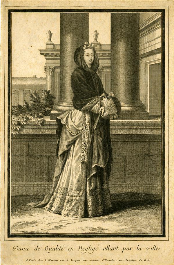 Dame de Qualité en Negligé allant par la ville
