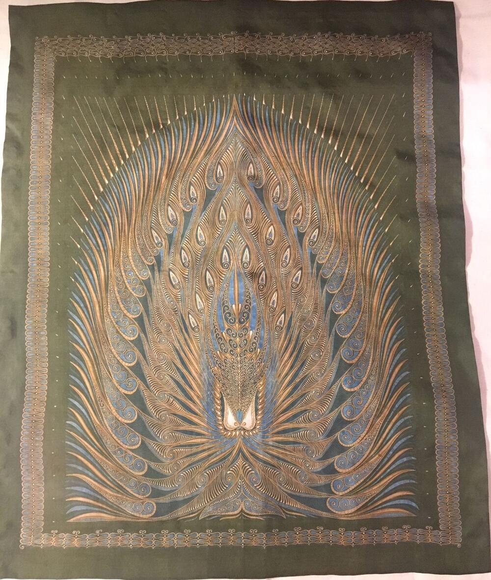 Kussenovertrek van olijfgroen/blauw/bruin batik met pauwenstaart in ornament