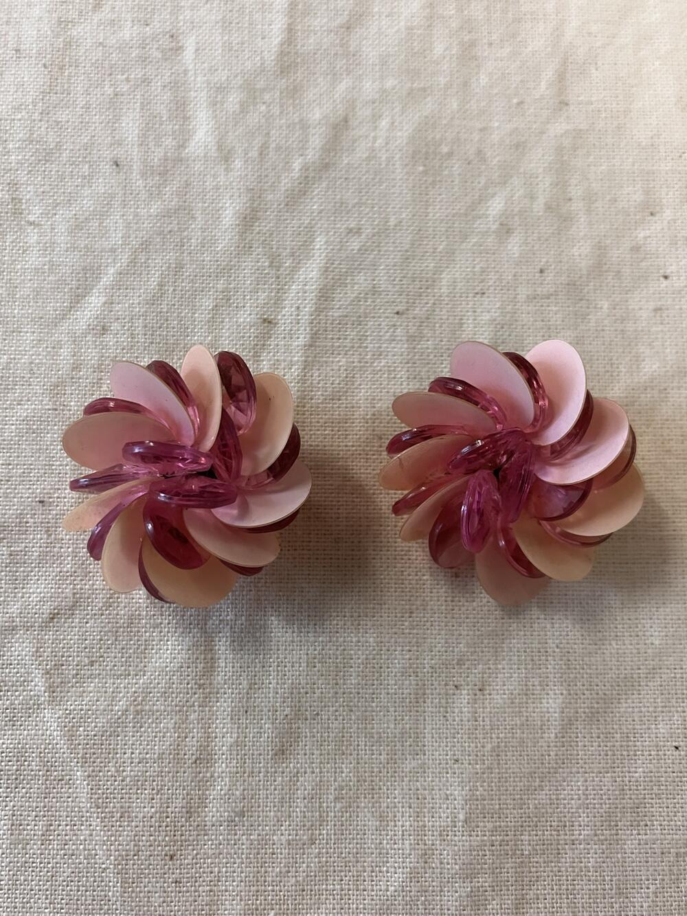 Oorclips, roze pailletten