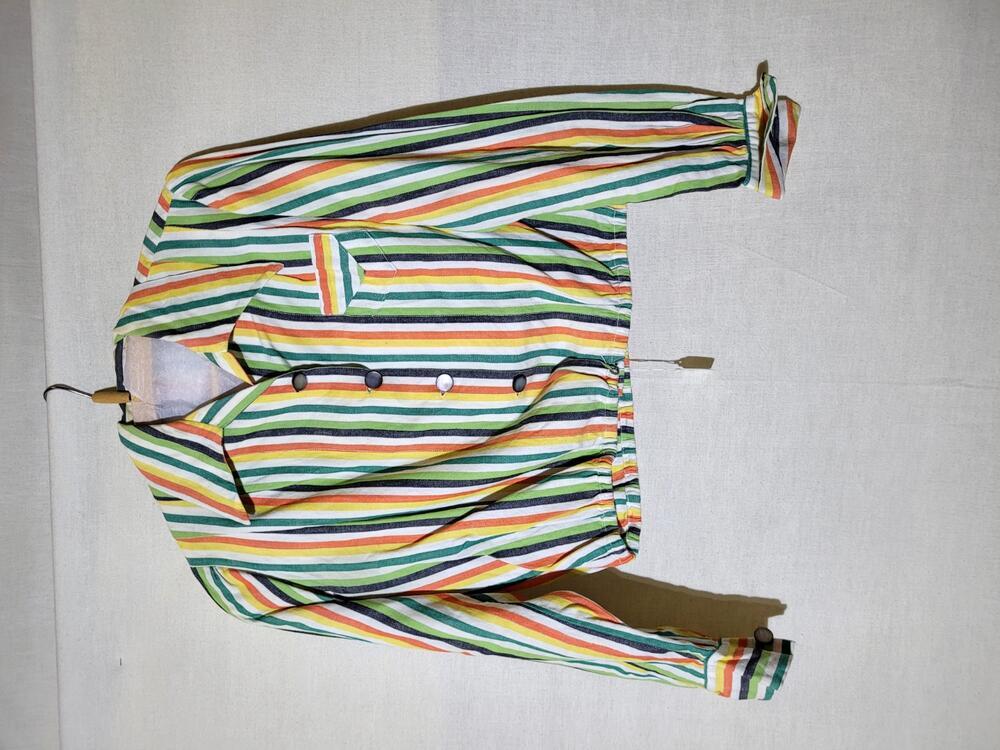 Blouse van groen/geel/wit/oranje/zwart gestreepte katoenen gordijnstof