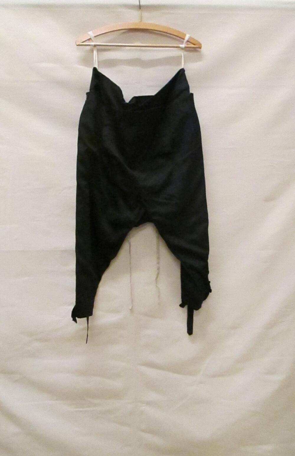 Verkleedbroek, '18de eeuw', zwarte ripszijde