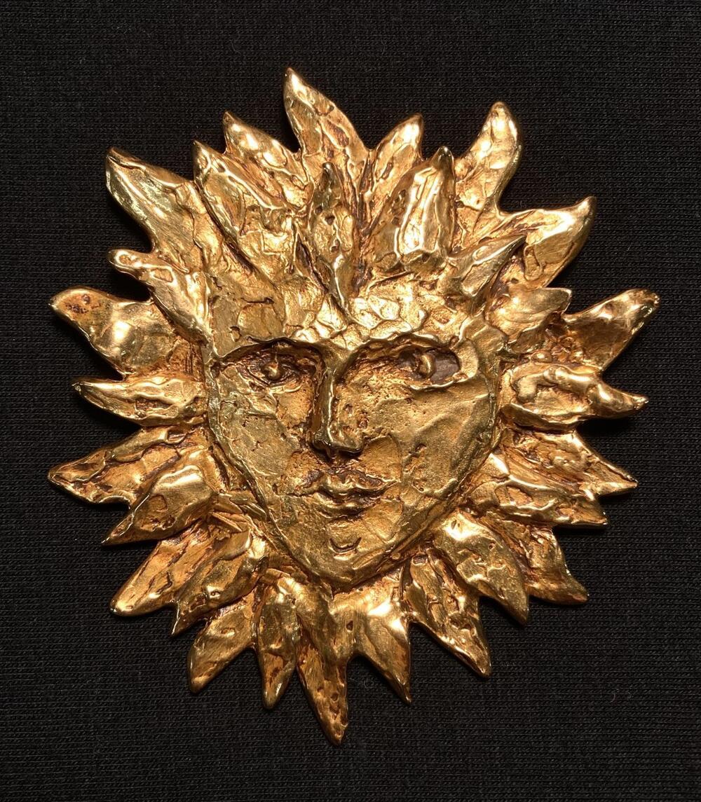 Broche