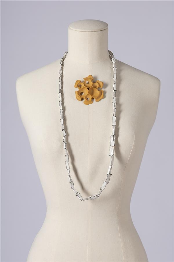 Ketting en broche