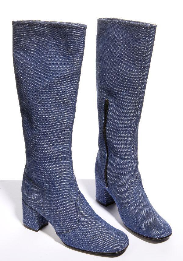Laarzen, lang model, van blauwe denimstof, afgeronde neus en hoge brede hak, sluiting met rits…