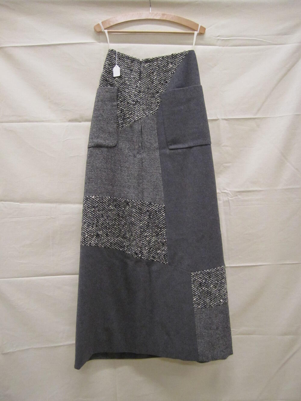 Rok van wol, enkellang model met patchwork en pied-de-poule in grijs en zwart/wit