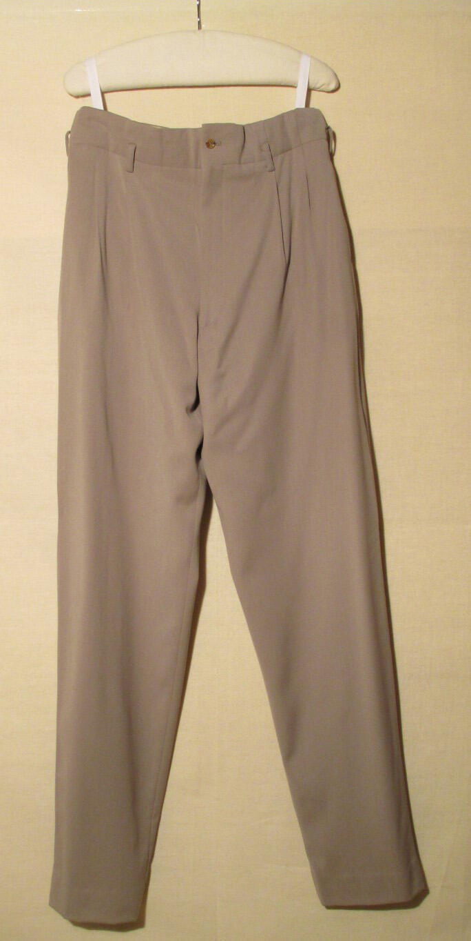Zomerbroek (man) van beige wol, behorende bij jas
