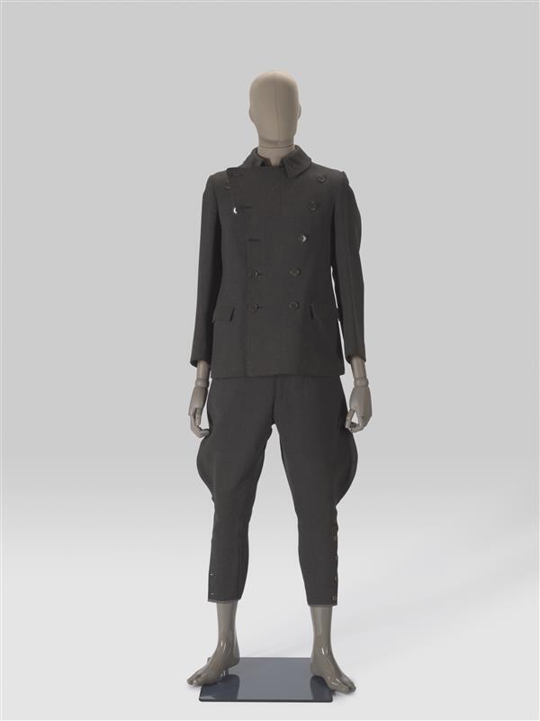 Pak/Uniform voor chauffeur 1.overjas, 2.jasje, 3. broek met vetersluiting grijze wol keperbinding