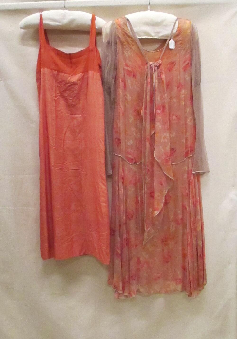 Avondjapon met onderjurk en shawl