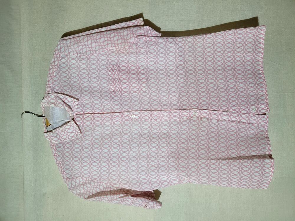 Blouse, wit katoen bedrukt met roze dessin van getwijnde 'draden'