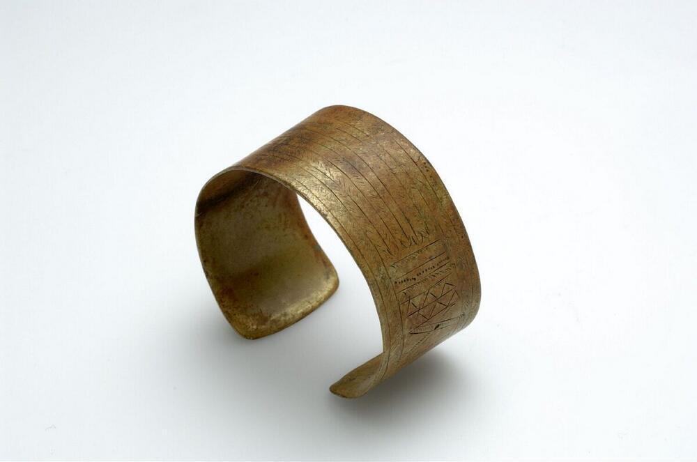 Koperen open armband, met motief