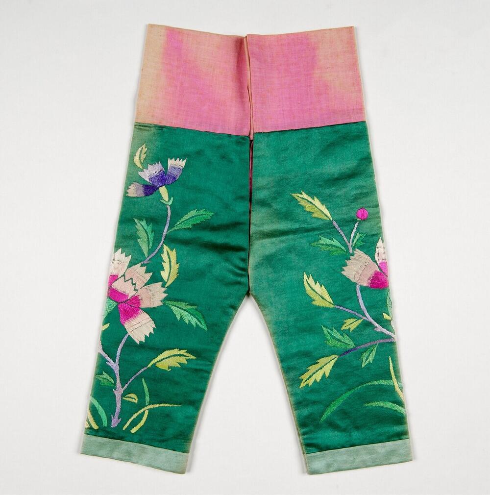 Broek behorende bij een set babykleding
