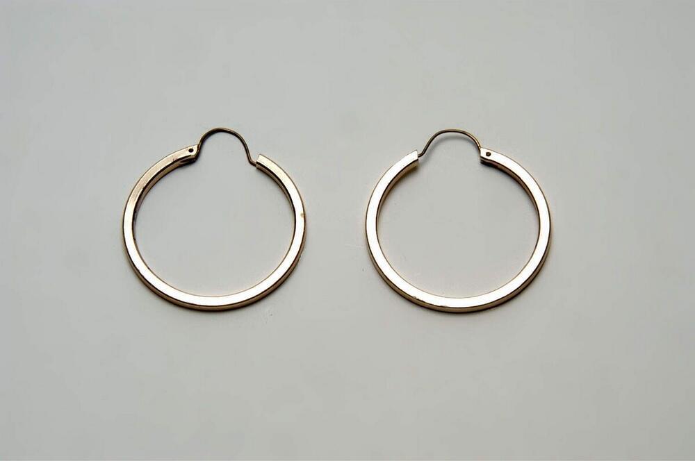 Metalen ronde oorbel