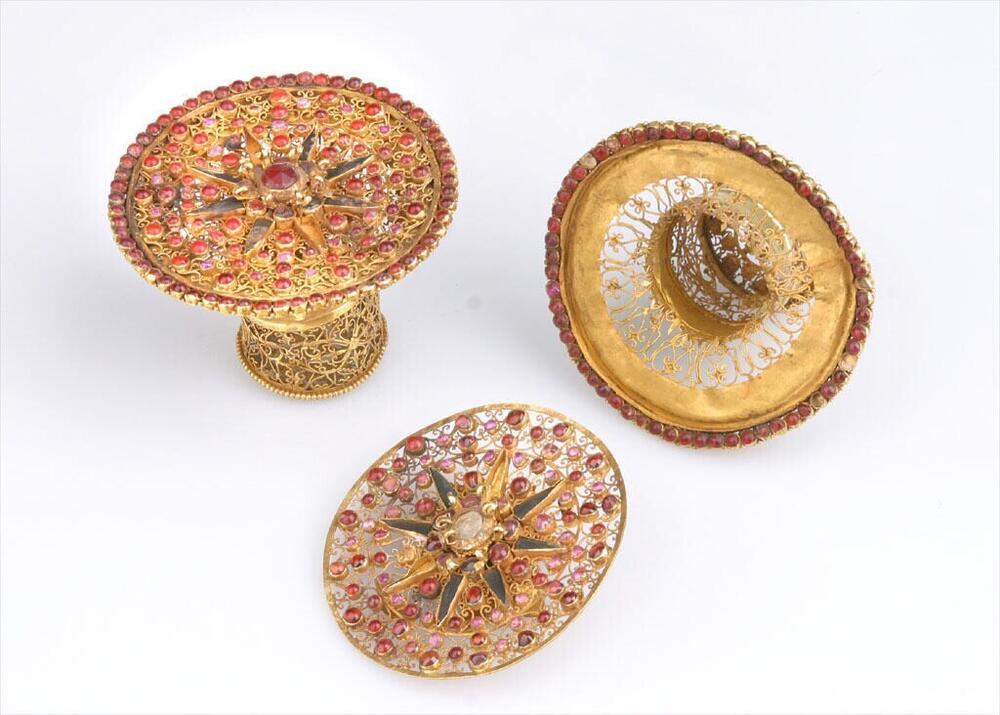 Ear ornaments