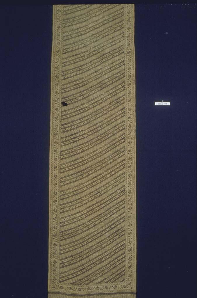 Zijden schouderdoek met schuine banenpatroon
