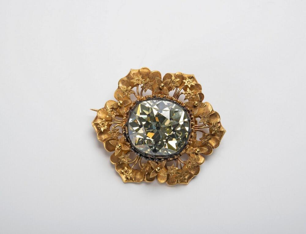 Brooch
