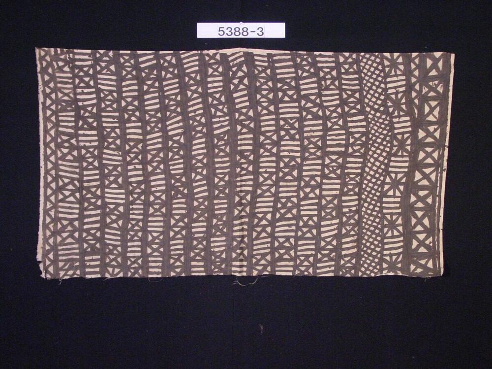 Doek geverfd met modderverf