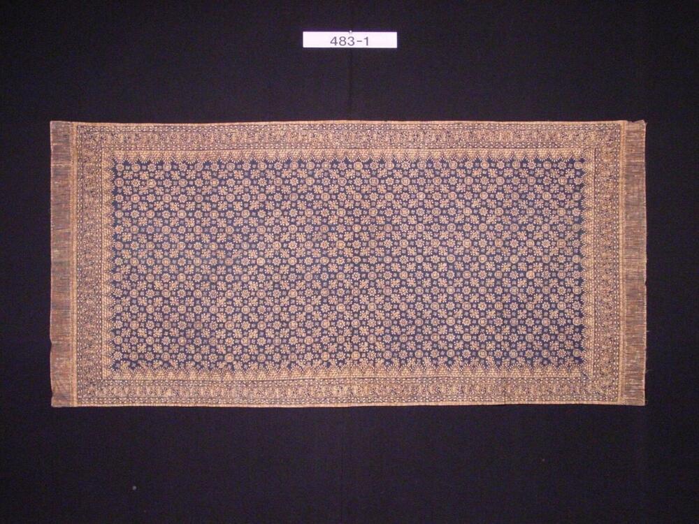 Katoenen schouderdoek met symmetrisch bloempatroon