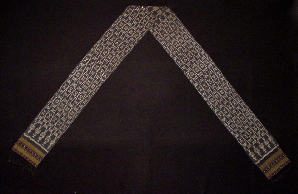 Katoenen lendengordel met ornament in schering-ikat