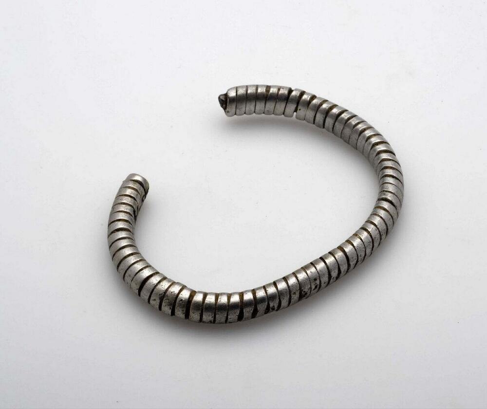 IJzeren armband, tweede gebruik