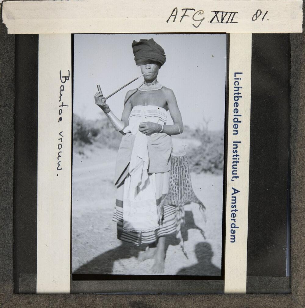 Portret van een Bantu vrouw